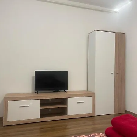 Colosseum Etterem Es Apartman Salgotarjan Exterior photo