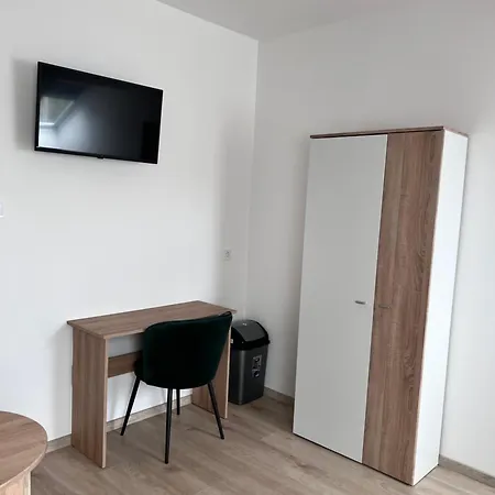 Colosseum Etterem Es Apartman Salgotarjan Exterior photo